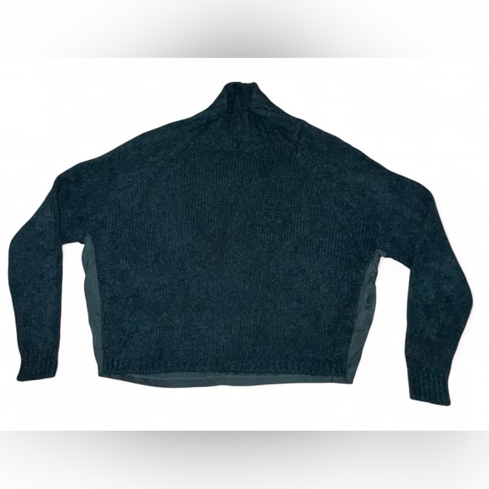 Club Monaco Italian Yarn Cropped Neck Size L NWT - Picture 3 of 9